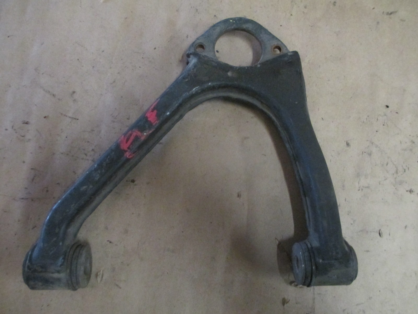 Ferrari 348 - Front Upper A Arm # 141432