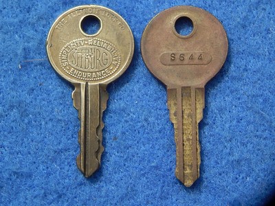 Seeburg Key S 644 - Illinois Lock Co. - wall box key - original | eBay