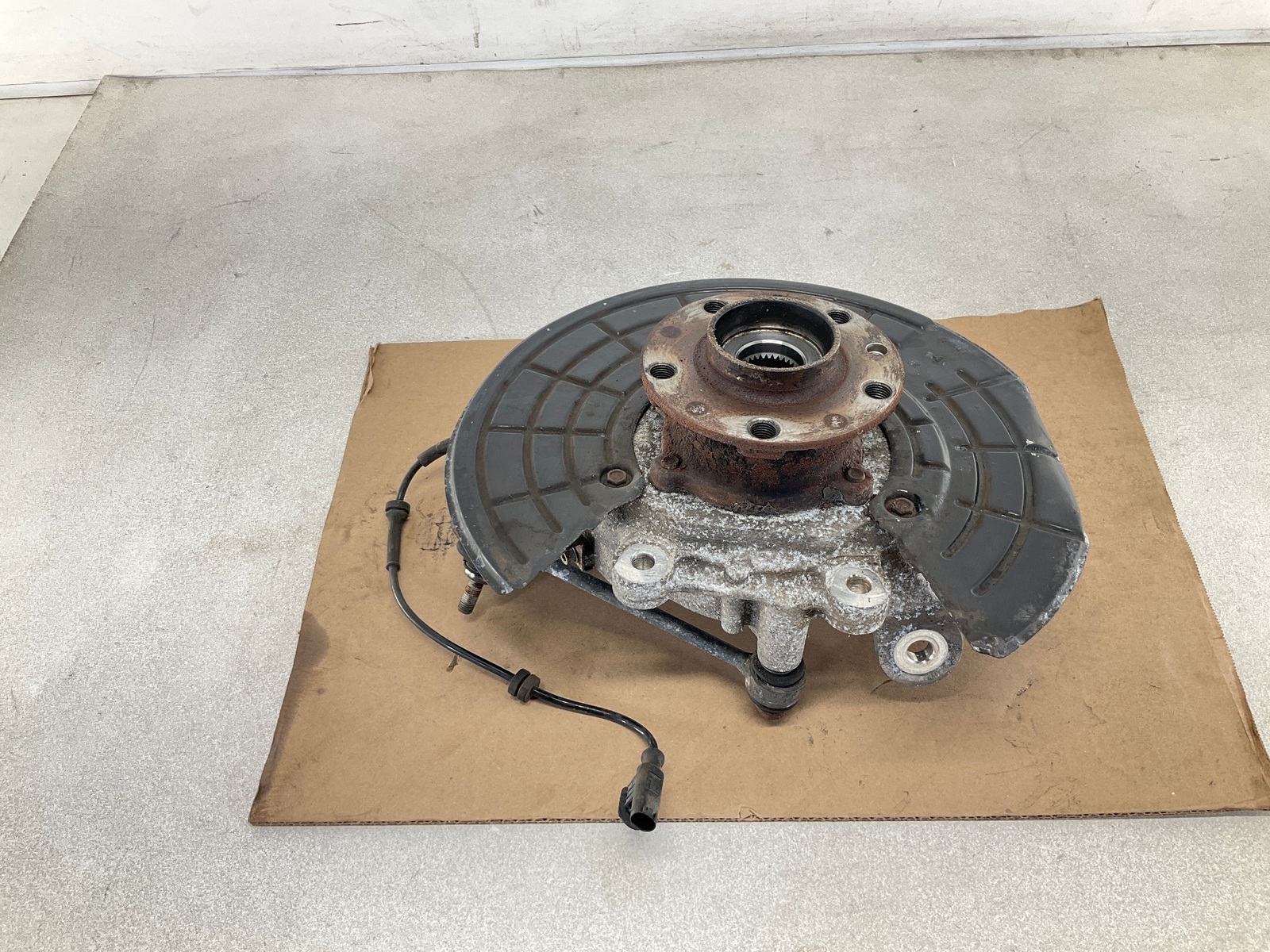 17-20 MASERATI Levante Rear Right Passenger Spindle Knuckle OEM