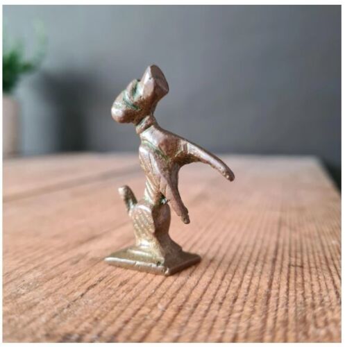 Vintage Miniature Metal Dog Figure, Vintage Circa. 1950s miniature Dog Statue - Picture 2 of 9
