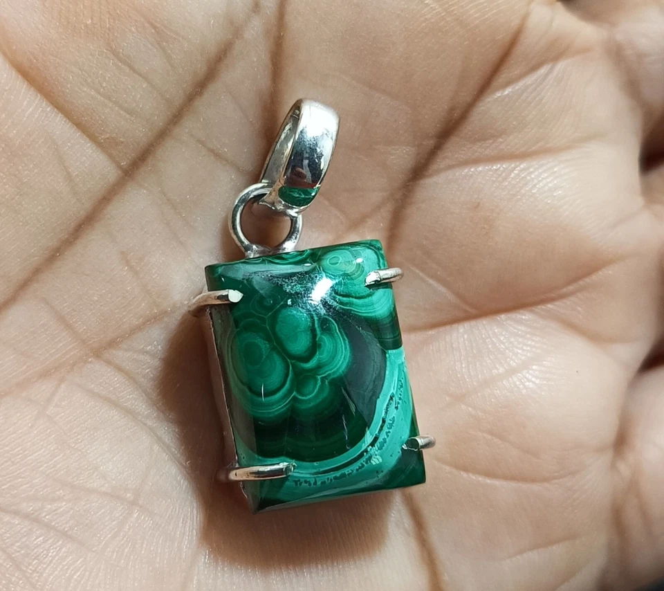 33.10Ct Natural Green Malachite Emerald Pendant In Solid Silver Gems For Jewelry - Image 3 of 4