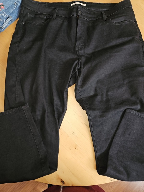 Levi's 311 Women's Shaping Skinny Jeans, 22W, Black Dark Wash Denim