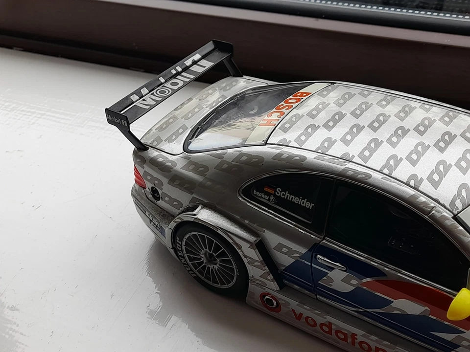 Модель автомобиля Mercedes Benz CLK DTM 2001 B.Schneider Team AMG - D2 1:18 Maisto - Изображение 4 из 4