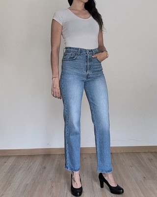 Levi's Premium Ribcage Straight Ankle Jeans - W27 L29 (36) - Washed Blue