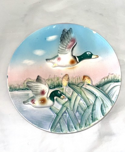 3-D Plaque Ceramic Wall Hanging 2 Ducks with Water Pond. - Imagen 11 de 11