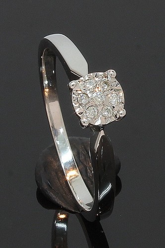 9 Carat White Gold Diamond Solitaire Effect Ring 0.05ct Size M 1/2 (80.23.554) - Picture 1 of 5