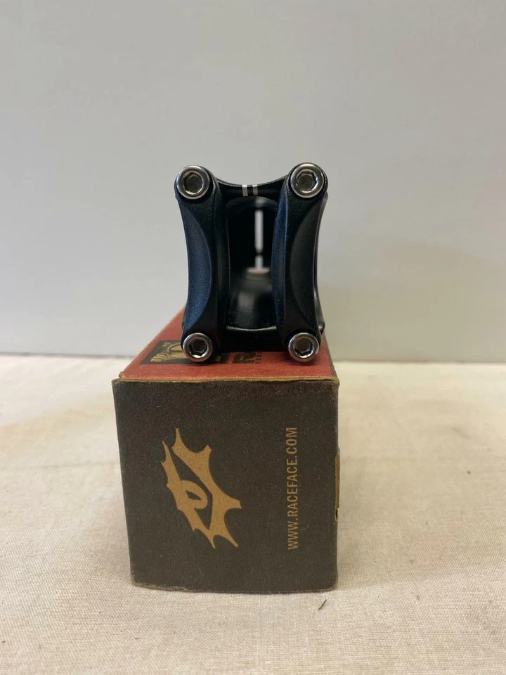 nuevo RaceFace REVOLUTION 120mm 31.8 Bar Abrazadera Bicicleta VÁSTAGO 1-1/8" 8 grados Foto 3 de 4