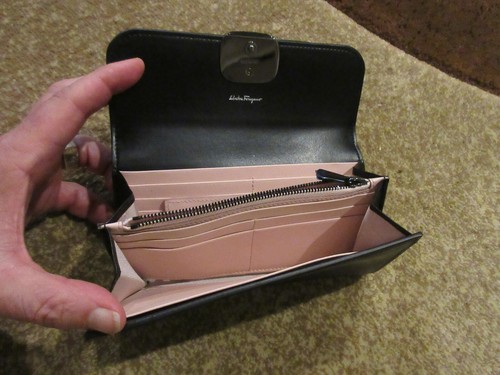 New Authentic Black Salvatore Ferragamo Women Bag Purse Wallet 7 1/2" x 3 5/8" - Picture 3 of 9