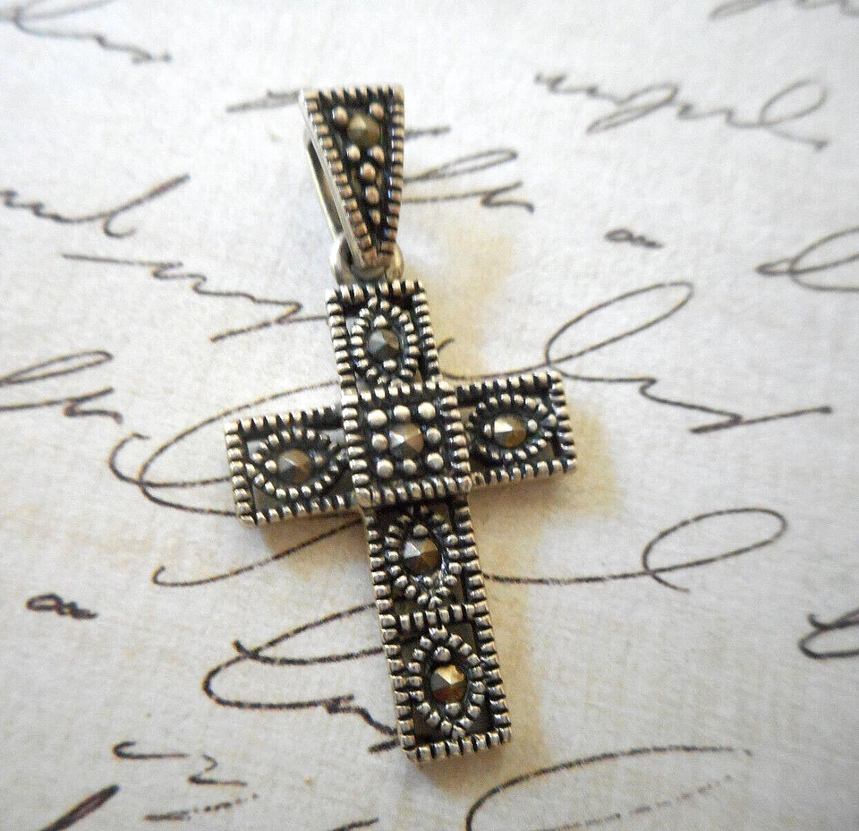 Colgante Cruz Marcasita Plata de Ley 925 S21-F Foto 2 de 4