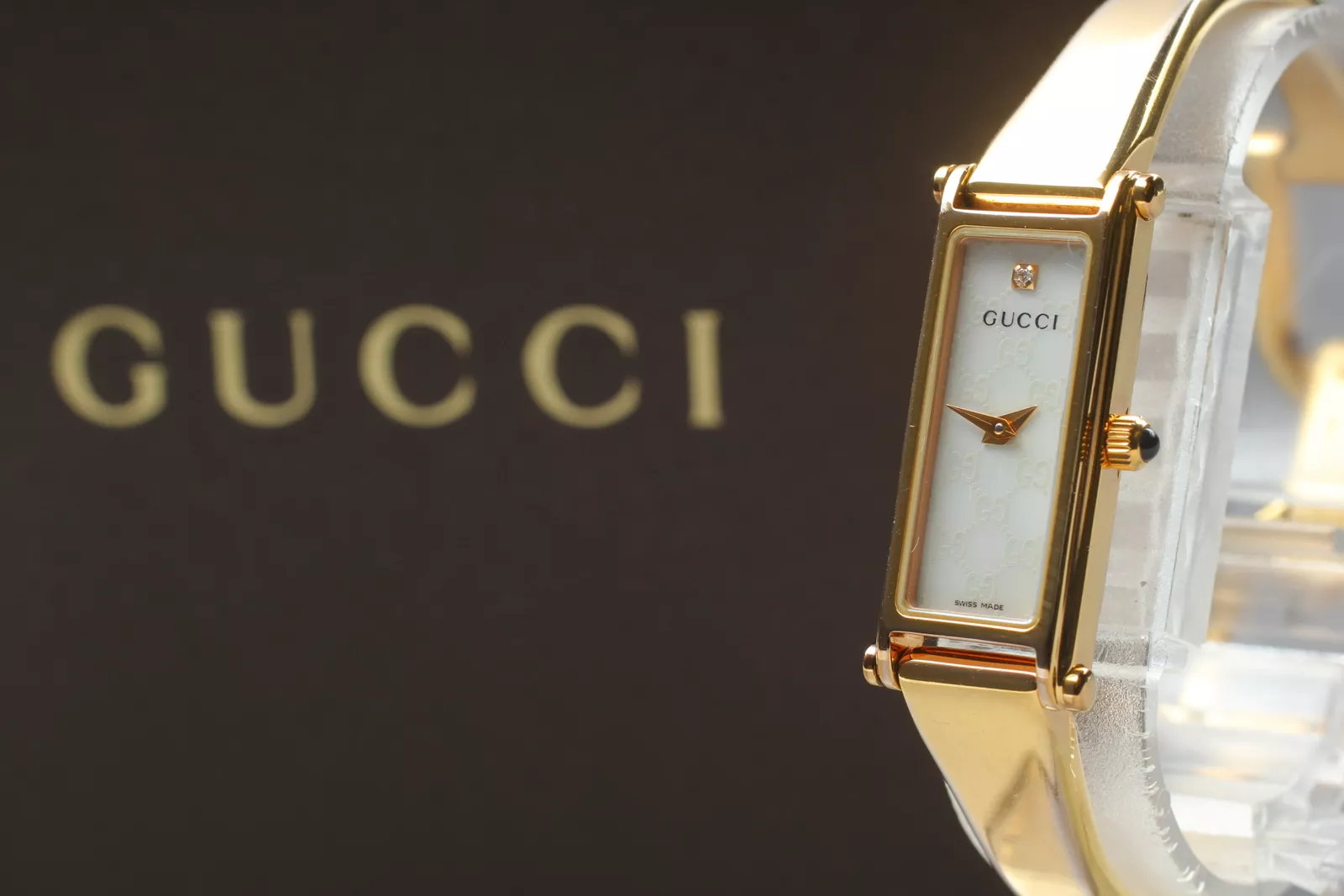 [Presque comme neuve] Montre pour femme GUCCI 1500 L blanc 1P diamant or bracelet quartz JAPON