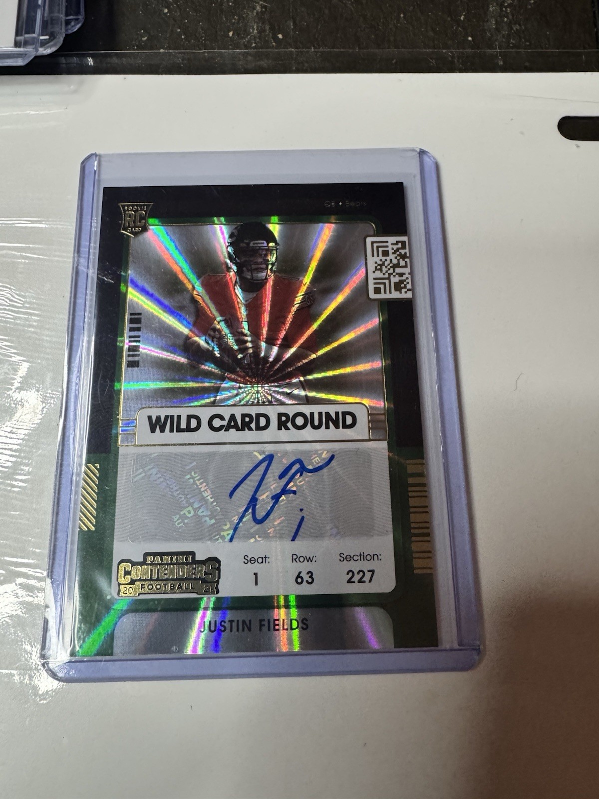 2021 Panini Contenders Justin Fields Wild Card Round Rookie Ticket Auto #108