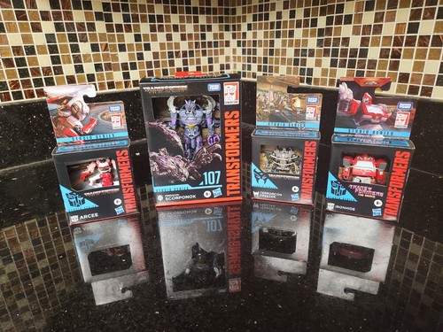 TRANSFORMERS STUDIOS SERIES 107 RISE OF THE BEASTS SCORPONOK& 3 OTHER CHARACTERS