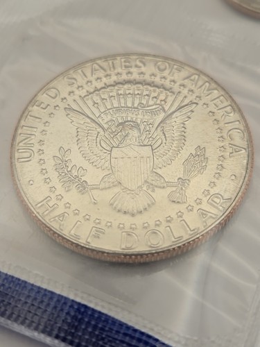 United States Mint 2001 Uncirculated Coin Set P - Picture 8 of 12