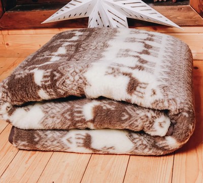 Luxury Sheepskin Baby Blanket   Soft 50/50 Wool, Nursery & Travel Throw