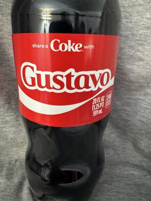 商品Ｎｏ.３７２６★Ｃｏｃａ―Ｃｏｌａ缶バッグ＋積載車＋グラス＋腕時計他色々詰☆ Share a Coke with Gustavo 2025 Personalized Gift Coca~Cola Bottle