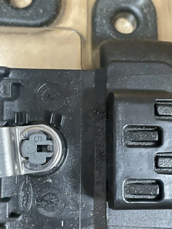 Ford F150 2015-2020 platón Boxlink tacos de amarre OEM 2 llaves "solo 3" Foto 4 de 4