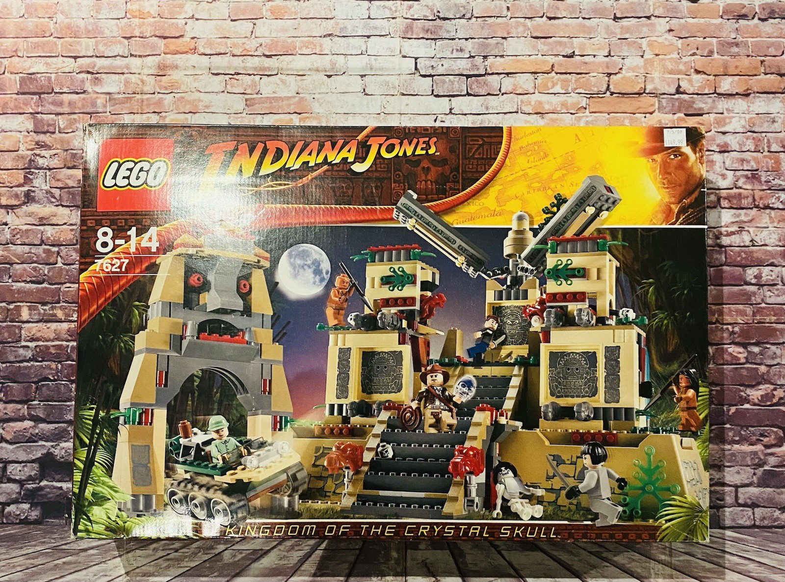 LEGO Indiana Jones 7627 Temple of The Crystal Skull
