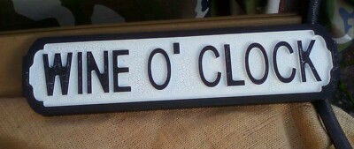 WEINUHR Retro Stil Holz Straßenschild. Genialer Geschenkartikel. Muttertag.