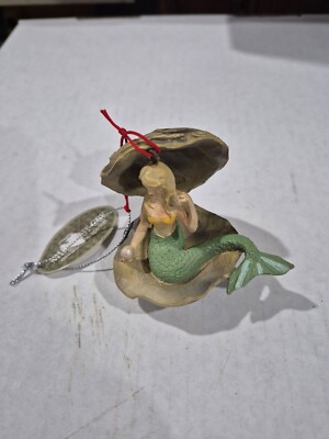 MERMAID SITTING in OPEN SEA SHELL  CHRISTMAS ORNAMENT Midwest Cannon Falls E6