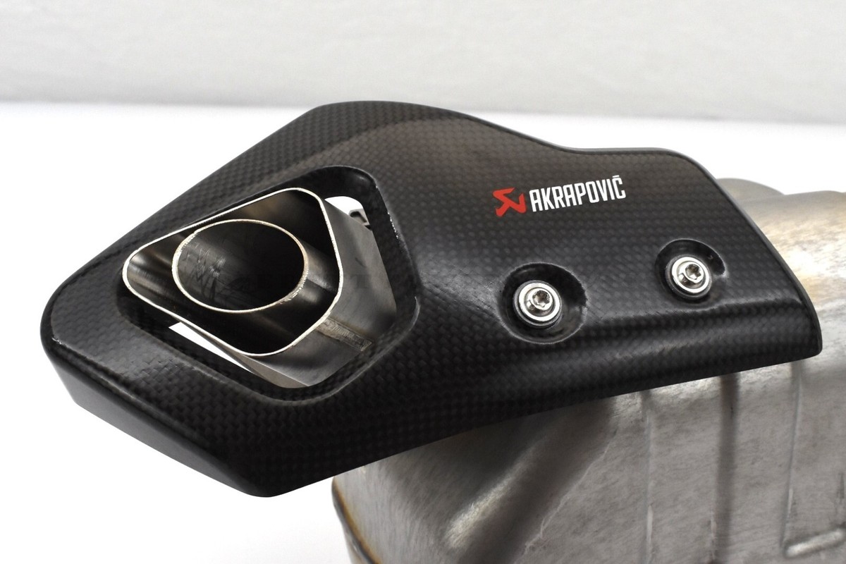 KTM 390Duke AKRAPOVIC カーボンファイバー マフラー KTM 390DUKE マフラー アクラポビッチ 2017～