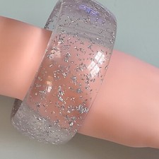 1 1/4 INCH WIDE ACRYLIC RESIN BANGLE BRACELET WITH SILVER FLECKS TRANSPARENT