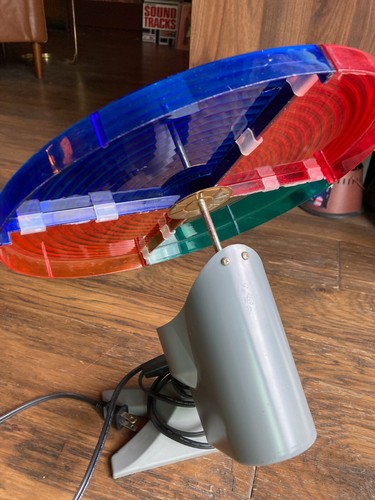 ALUMINUM CHRISTMAS TREE COLOR WHEEL LIGHT PENETRAY EVERGLEAM CORDED SWITCH VIDEO - Picture 2 of 9