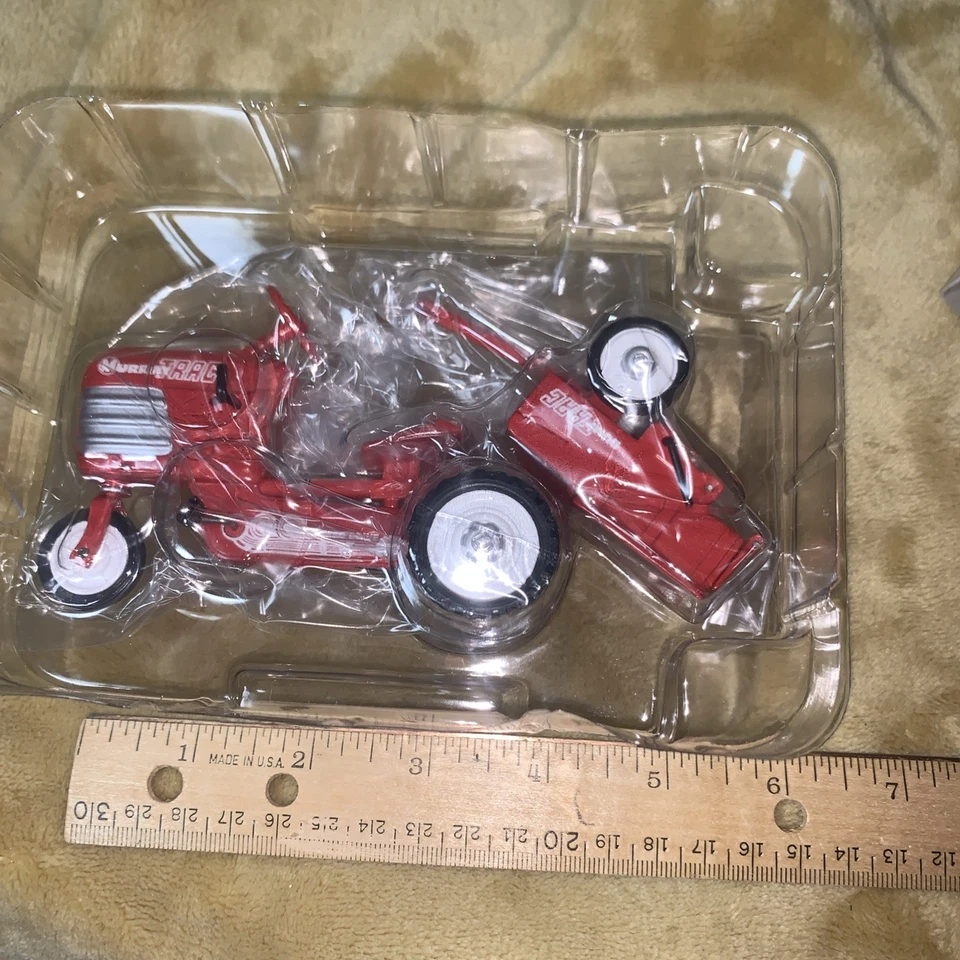 Pedal clássico carro infantil Hallmark Ornament 1955 Murray trator e trailer - Imagem 4 de 4