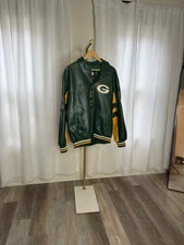 GREEN BAY PACKER VINTAGE G-III CARL BANKS NFL REAL LEATHER JACKET (SIZE L)