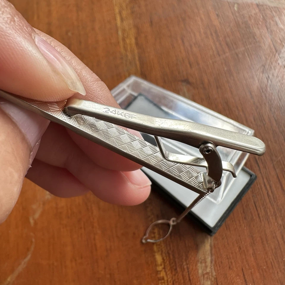 Clip de corbata oro 24k relleno con cadena de botones vintage con caja 24kt Gf Foto 4 de 4