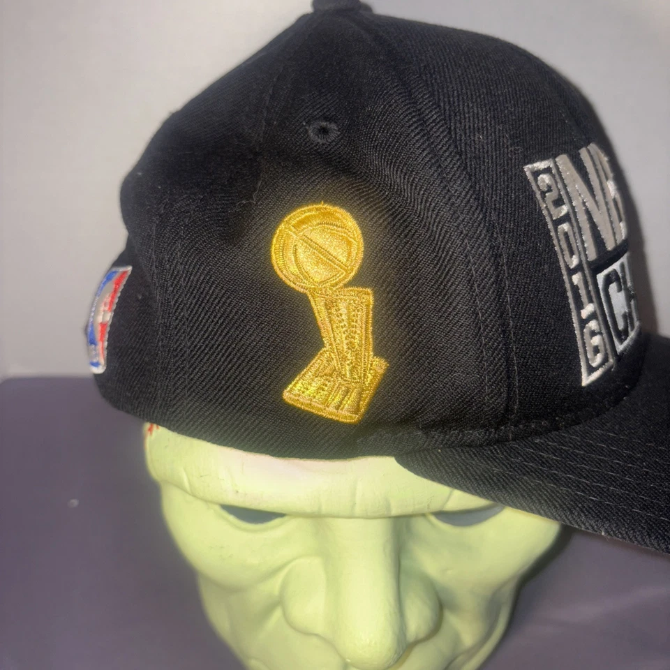 阿迪达斯 2016 NBA 冠军克利夫兰骑士队平沿帽青少年 — 第 3/4 张图片