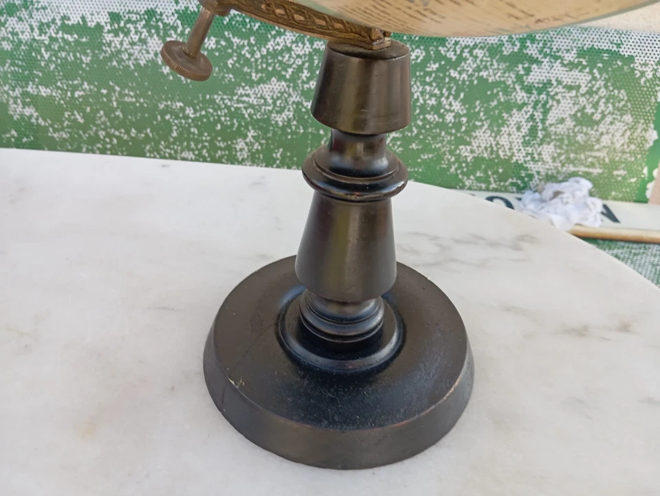 ANCIEN GLOBE TERRESTRE J.FOREST 19 EME PLATRE DIAMETRE 32 CM HAUTEUR 57 CM - Photo 2/4