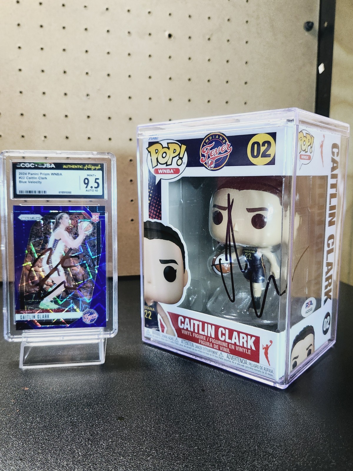Caitlin Clark 2024 Prizm Blue Velocity CGC 9.5 Auto 10 RC /Signed PSA Funko Pop!
