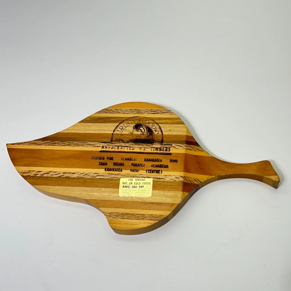 Sovereign Woodware Handcrafted Timbers Pine Wood Leaf Shaped Food Serving Tray - Image 3 of 4