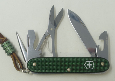 Green Alox Victorinox Pioneer X 93mm Pocket Knife + Rare Bead