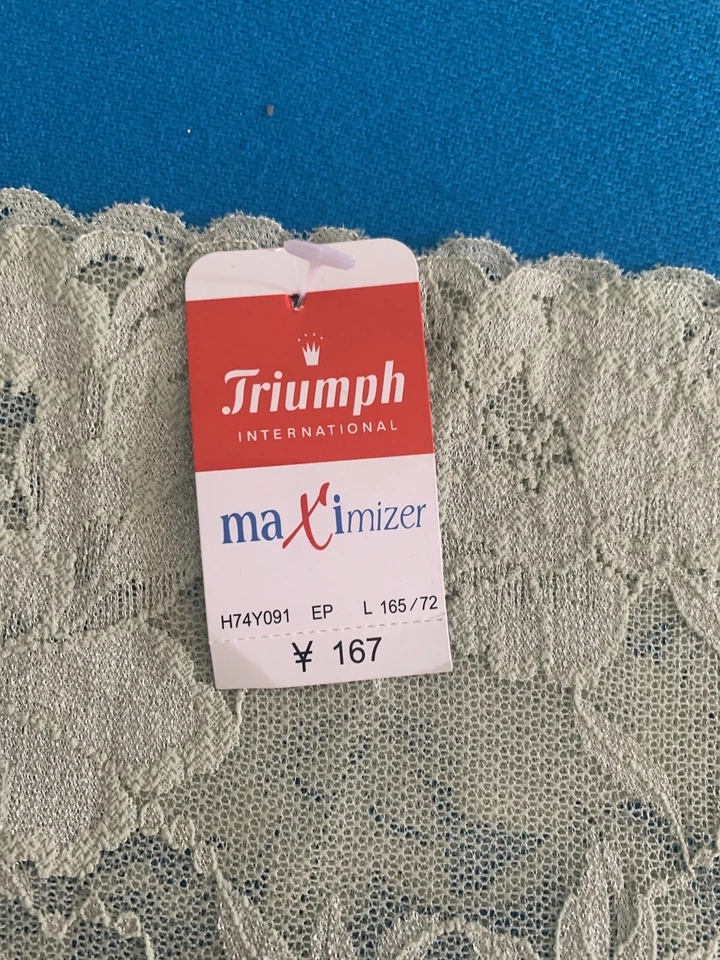Hermoso sujetador banda encaje maximizador triumph. tamaño pequeño. una capa, ver a través Foto 2 de 4