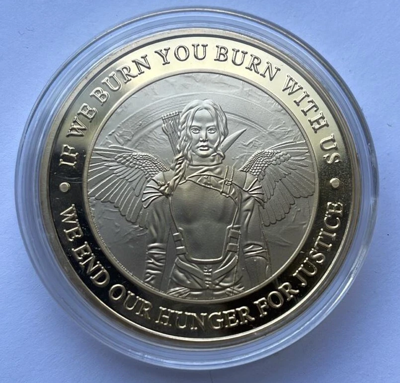 Голодные игры Золотая монета Сойка-пересмешница Баллада о певчих птицах Рэйчел Зеглер Научно-фантастический фильм - Фото 2 из 7