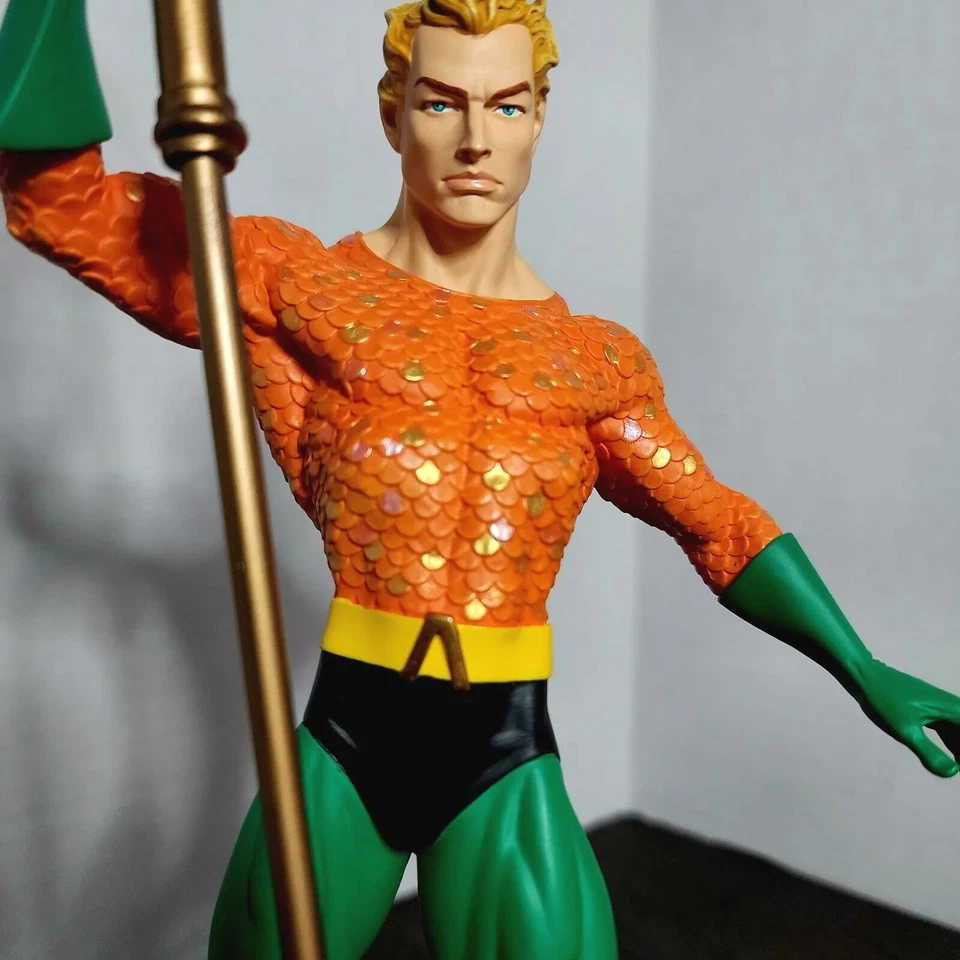 Статуэтка DC Direct Classic Aquaman ограниченный выпуск Тим Брукнер 14 дюймов, No1144 из 1200 - Изображение 2 из 4