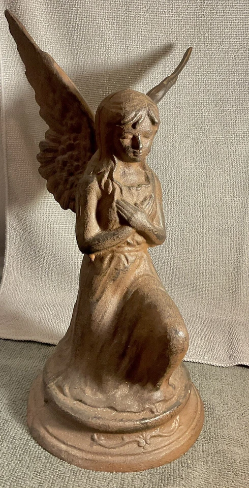 "Estatua grande de jardín de ángel arrodillado de 16"" rústica de hierro fundido estilo antiguo" Foto 2 de 4
