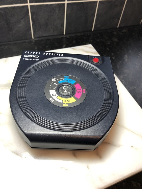 kinetic charging watch