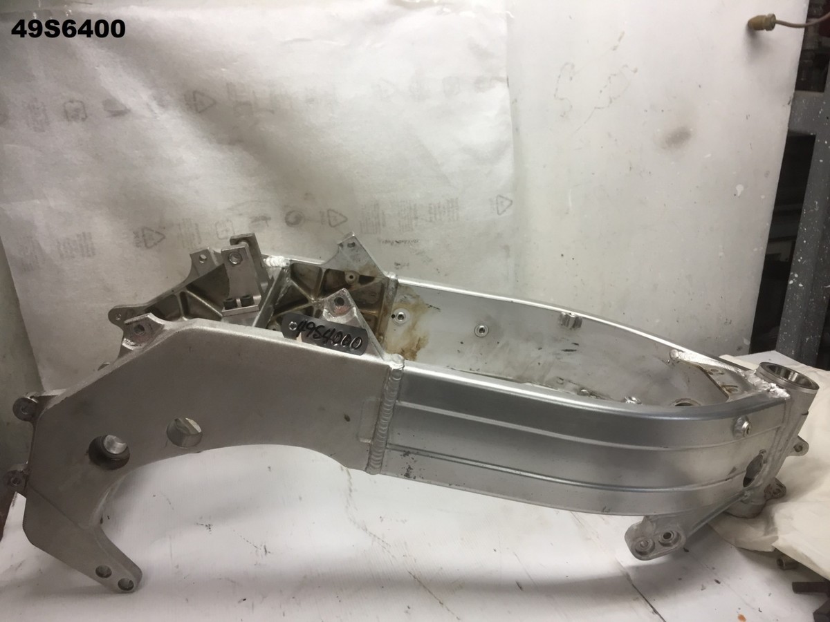 SUZUKI RGV 250 VJ22 1991 CHASSIS FRAME GENUINE OEM LOT49