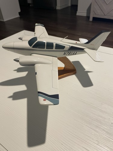 Beech 95-55 Desk Model Baron 55 “Baby Baron” Beechcraft Aircraft Mahogany Wood