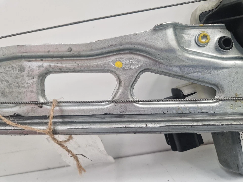 FORD TRANSIT CUSTOM MK8 2021 FRONT RIGHT WINDOW REGULATOR DRIVER SIDE 2473809 - Image 3 of 4