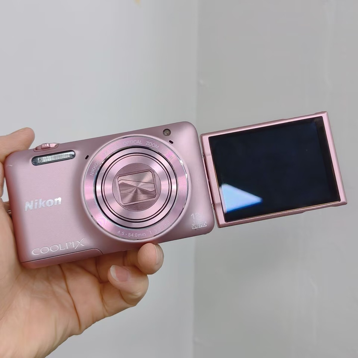 Nikon Coolpix S6600 16MP Compact Digital Camera 12x Zoom English w
