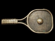 LF19121 VINTAGE 1978 CUT-OUT  TENNIS RACQUET  BALL  SOLID BRASS BELT BUCKLE