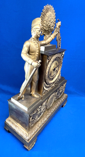 Antique French Gilded Bronze Silk Thread Mantel Clock - Picture 8 of 12
