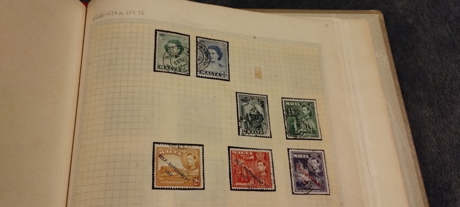 Loose Leaf Stamp Album Big 1 With 18 Pages Of Malta And Gibraltar