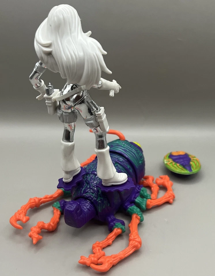 Figura de acción Silver Sable Spider Man Sneak Attack 1998 -ToyBiz Foto 2 de 4