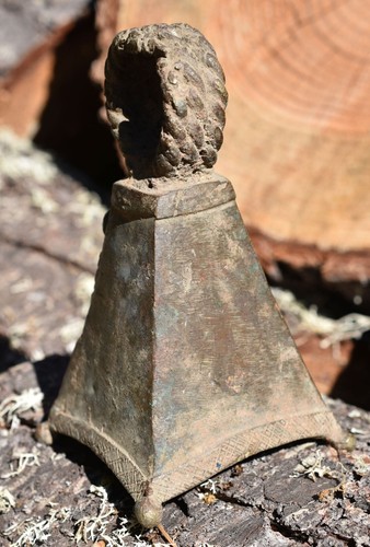 Antigua campana facial de bronce tribal yoruba homo usada por los jefes Ijebu Nigeria, África - Imagen 7 de 9