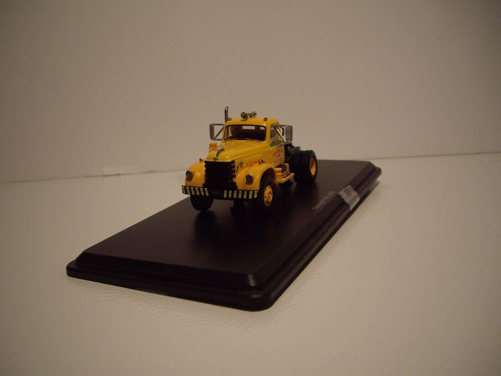 Picture 4 of 8