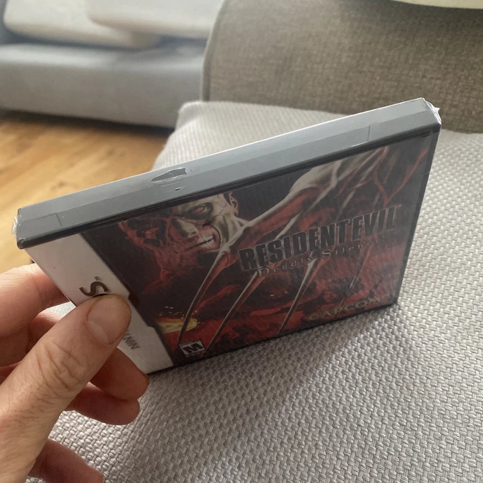 Resident Evil: Deadly Silence (Nintendo DS, 2006) Capcom Brand New - SEALED - Image 4 of 4